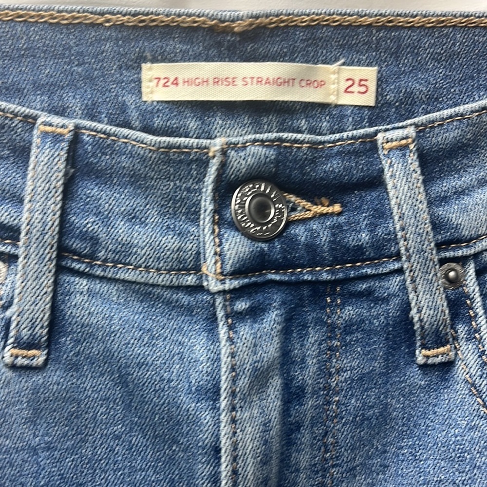 - Levi’s Light Wash 724 High Rise Straight Crop Jeans- 25 - Picture 3 of 5